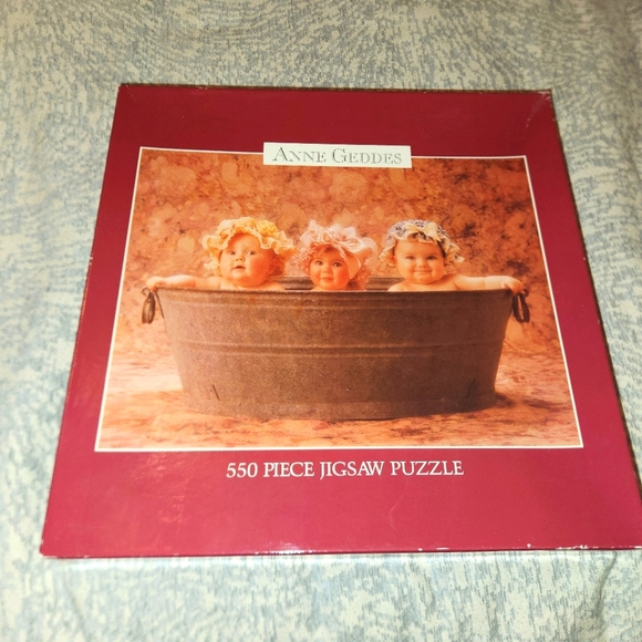NEW Anne Geddes 550 pc Jigsaw Puzzle 24” x 18”  Babies Baby bathtub shower cap - Picture 1 of 4